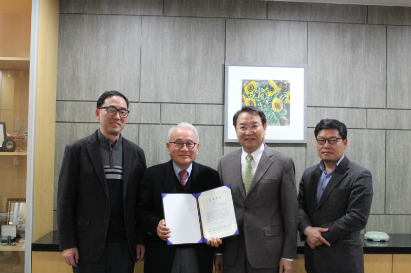 윤우석회장님.JPG